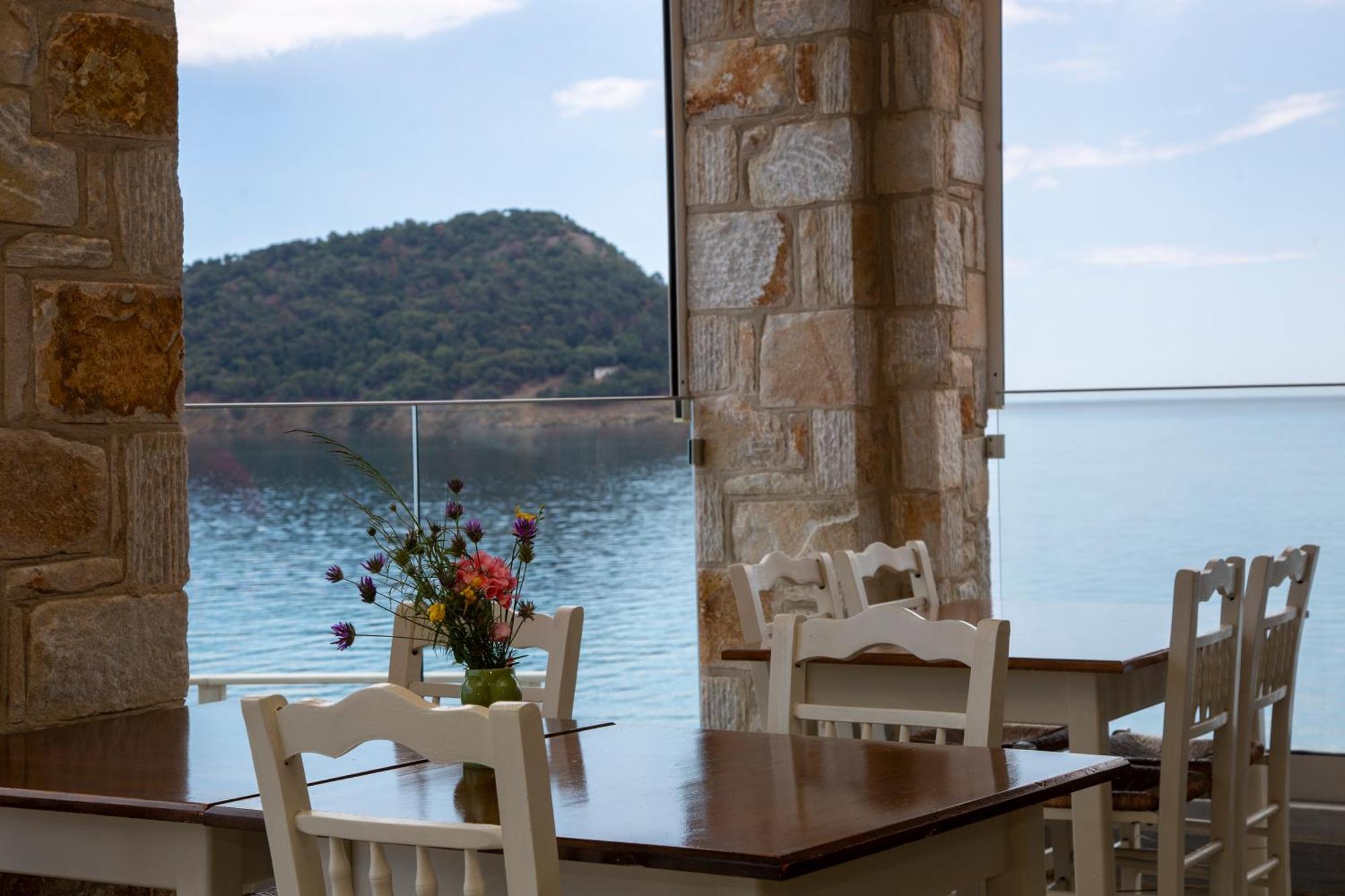 Bed and Breakfast Faros View Koinira Exterior foto